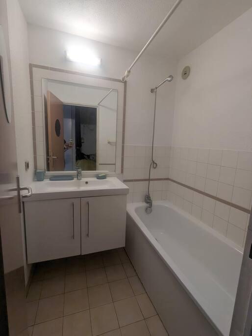 Studio Cosy Vue Et Front De Mer Сет Екстериор снимка